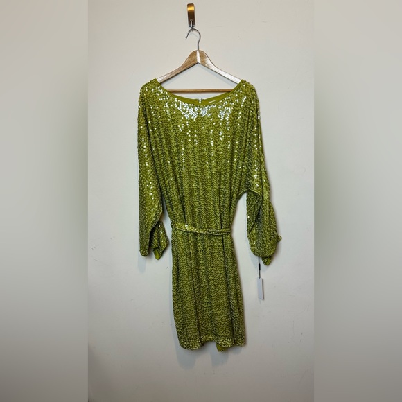 Vicky Tiel Women's Sequin Midi Belted Apple Green Long Sleeve Scoop Neck Size 2X - Picture 1 of 13
